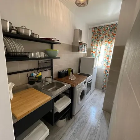 Apartman Dream Scene *